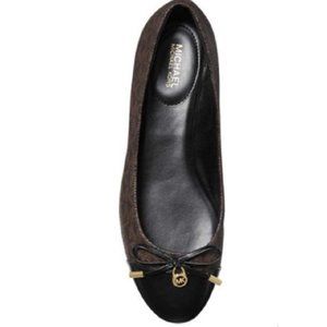 $89 NWT (9.5) Michael Michael Kors Leather Signature Flat
